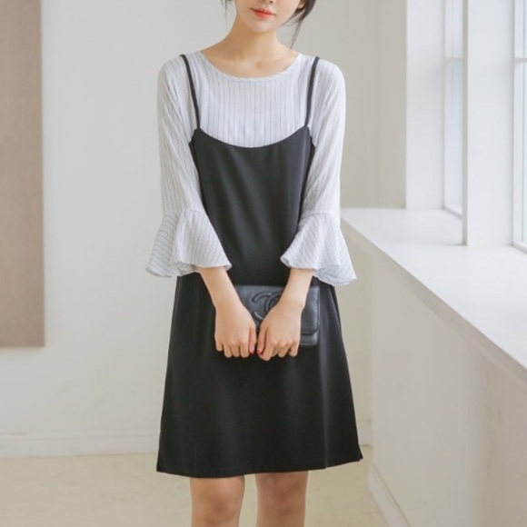 Dresses & Skirts - NEW Frill sleeve layered slip dress